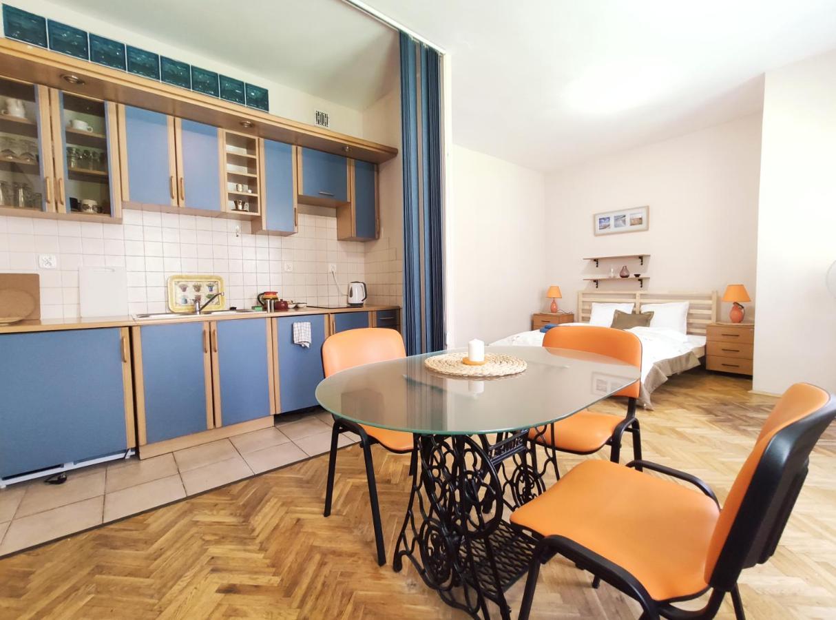 Plac Nowy 8A By Homeprime Cracóvia Exterior foto